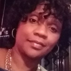 Meet your Posher, Debra